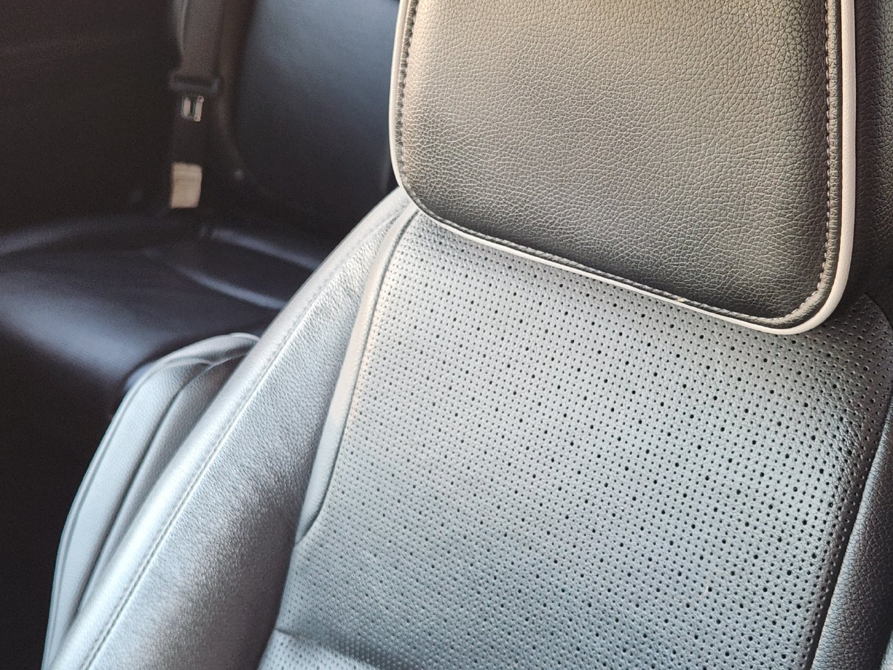 Used 2025 Honda Odyssey Elite image 14