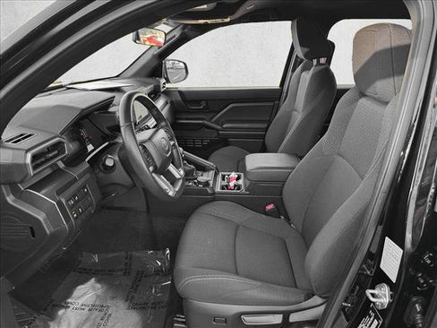 Used 2025 Toyota 4Runner SR5 AWD/4WD image 10