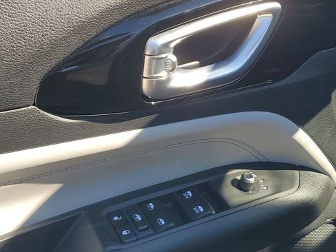 Used 2023 Jeep Compass Limited image 45