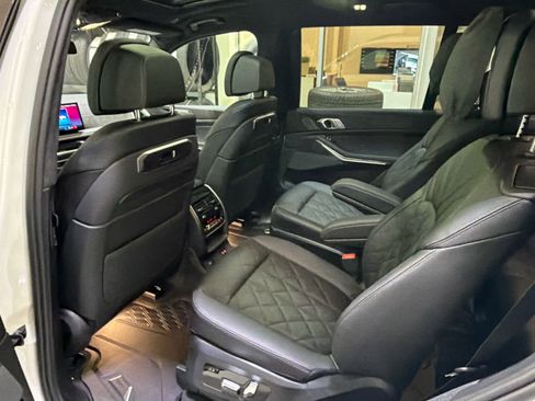 New 2026 BMW X7 xDrive40i w/ M Sport Package AWD/4WD image 16