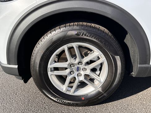 New 2026 Ford Explorer Active image 17