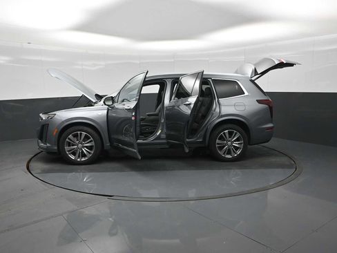 Used 2022 Cadillac XT6 Premium Luxury AWD/4WD image 29