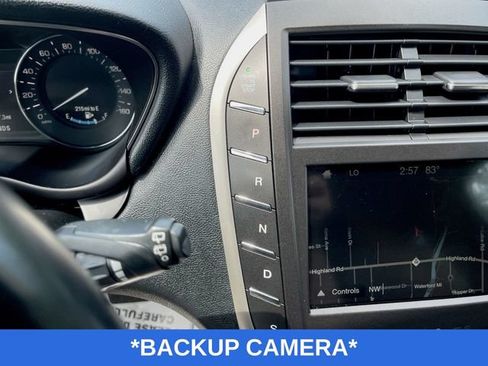 Used 2018 Lincoln MKC Select w/ Select Plus Package AWD/4WD image 9