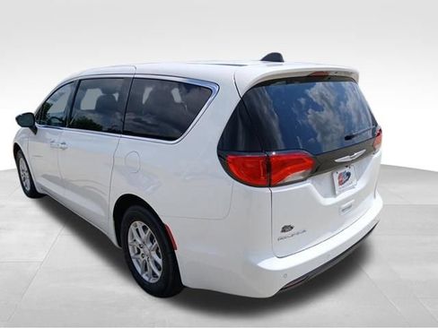 New 2027 Chrysler Pacifica LX FWD image 3