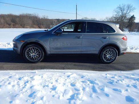 Used 2014 Porsche Cayenne SPORT UTILITY 4-DR image 2