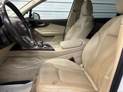 Used 2017 Audi Q7 3.0T Prestige AWD/4WD image 8