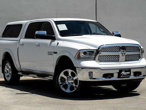 Used 2018 RAM 1500 Laramie w/ Convenience Group AWD/4WD image 6