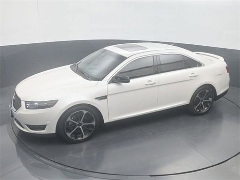 Used 2016 Ford Taurus SHO w/ Equipment Group 401A image 21