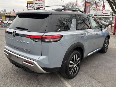 Used 2023 Nissan Pathfinder Platinum image 8