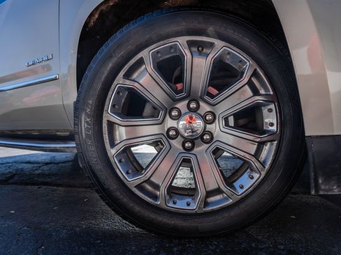 Used 2016 GMC Yukon Denali w/ Open Road Package image 13