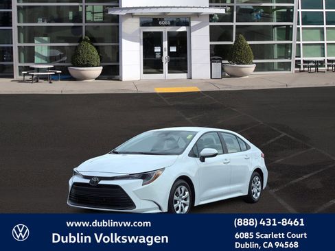 Used 2024 Toyota Corolla LE image 8