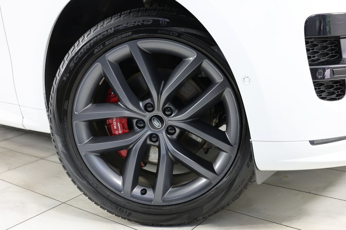 Used 2024 Land Rover Range Rover Sport Dynamic SE AWD/4WD image 14