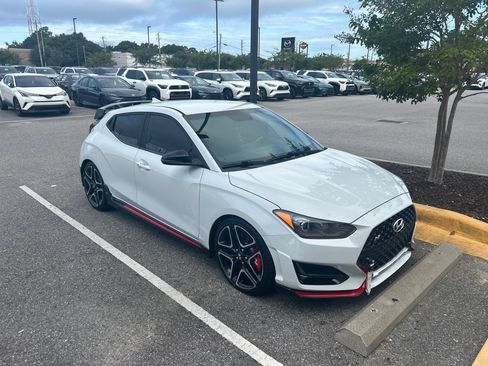 Used 2020 Hyundai Veloster N w/ Performance Package FWD image 2