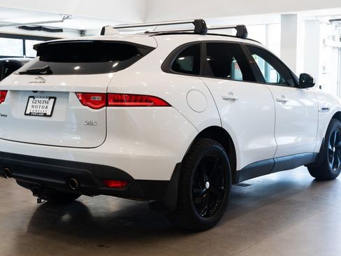 Used 2017 Jaguar F-PACE Premium AWD/4WD image 4