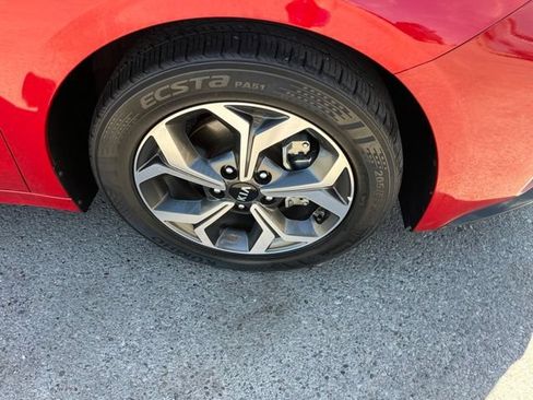 Used 2021 Kia Forte LXS FWD image 15