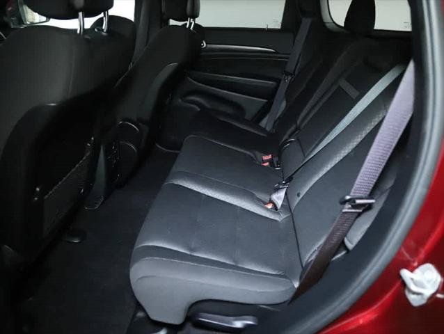 Certified 2020 Jeep Grand Cherokee Laredo AWD/4WD image 14