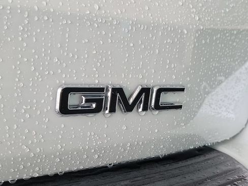 Used 2025 GMC Yukon Denali Ultimate AWD/4WD image 29