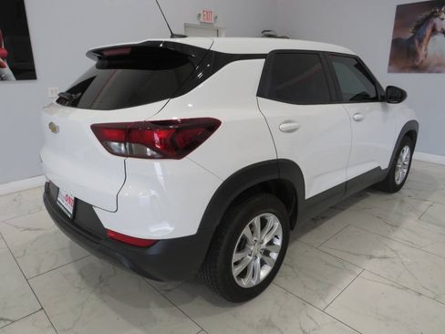 Used 2022 Chevrolet TrailBlazer LS FWD image 4