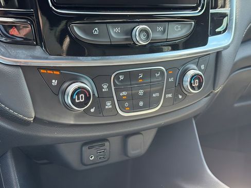 Used 2022 Chevrolet Traverse Premier w/ Redline Edition AWD/4WD image 26