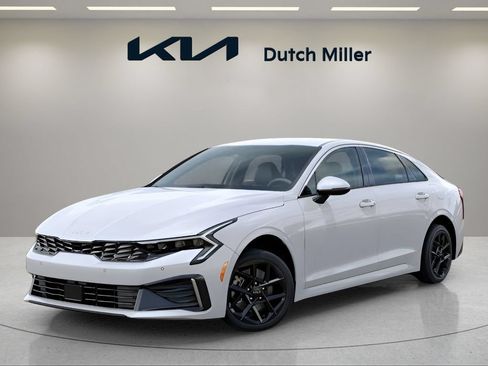 Used 2025 Kia K5 LXS FWD image 1