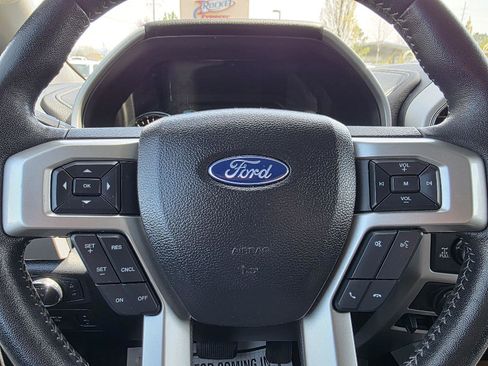 Used 2020 Ford F150 Lariat w/ Equipment Group 501A Mid AWD/4WD image 13