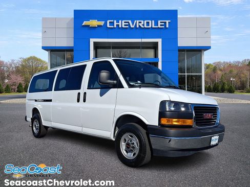 Used 2025 GMC Savana 3500 LT w/ LT Preferred Equipment Group RWD image 1