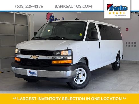 Used 2025 Chevrolet Express 3500 LT w/ LT Preferred Equipment Group RWD image 1