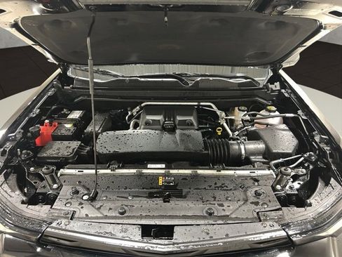 Used 2025 Chevrolet Colorado Z71 w/ Technology Package image 27