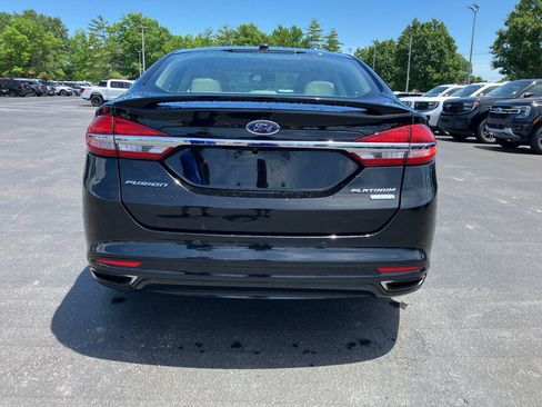 Used 2017 Ford Fusion Platinum FWD image 5