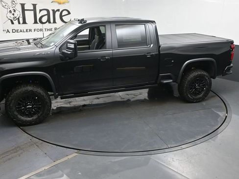 New 2026 Chevrolet Silverado 2500 ZR2 w/ LPO, Dark Essentials Package AWD/4WD image 36