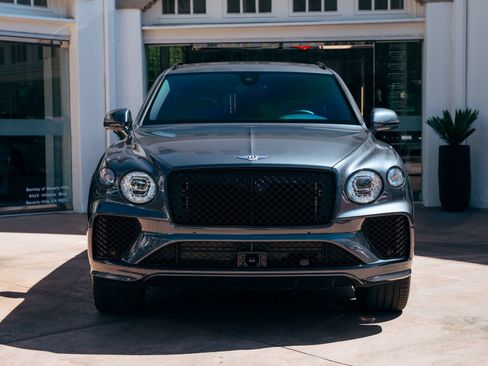 Used 2024 Bentley Bentayga Extended Wheelbase AWD/4WD image 13