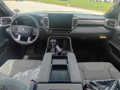 New 2026 Toyota Tundra Limited AWD/4WD image 15