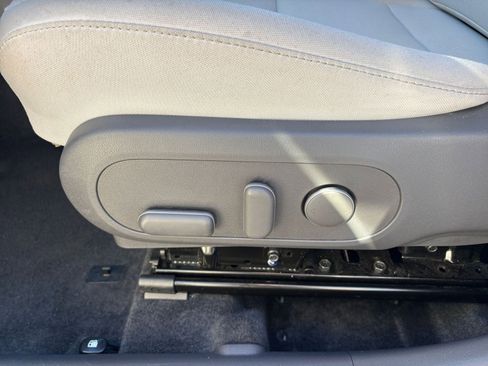 Used 2025 Hyundai Kona SEL image 23