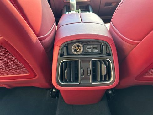 Used 2022 Maserati Levante GT image 40