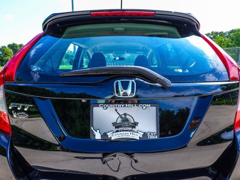 Used 2019 Honda Fit LX image 36