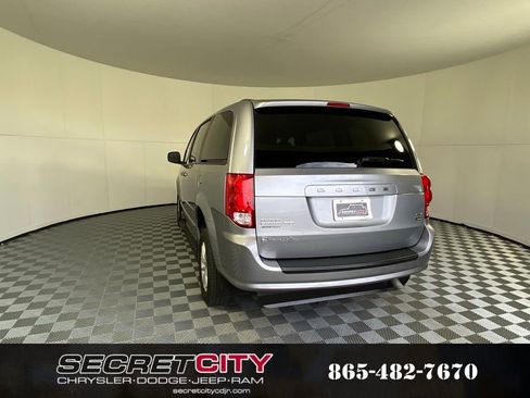 Used 2014 Dodge Grand Caravan SXT image 5
