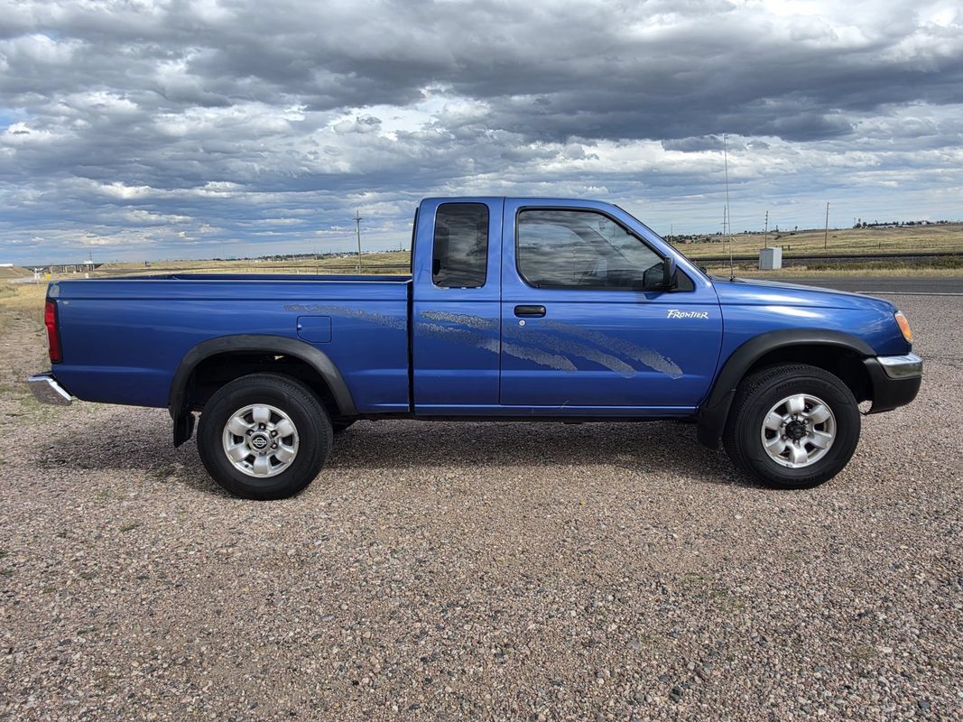Used 1998 Nissan Frontier XE AWD/4WD image 6