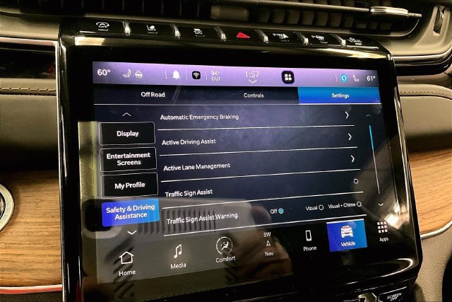 Used 2023 Jeep Grand Cherokee L Summit w/ Rear Seat Video Group I AWD/4WD image 38