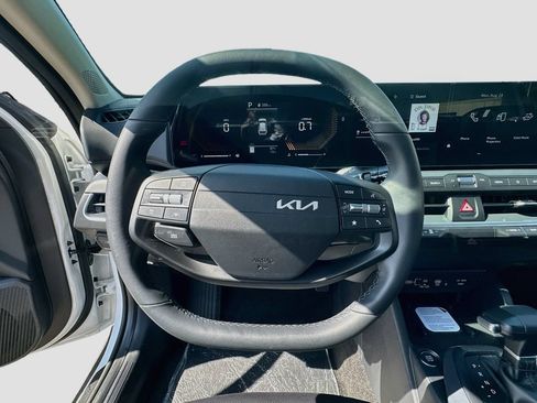 New 2026 Kia K4 EX FWD image 11