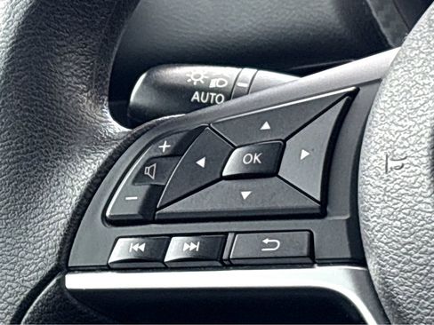 Used 2024 Nissan Sentra SV FWD image 10