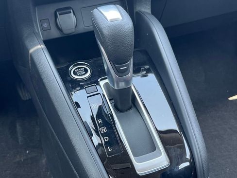 New 2025 Nissan Versa SR w/ Trunk Package image 27