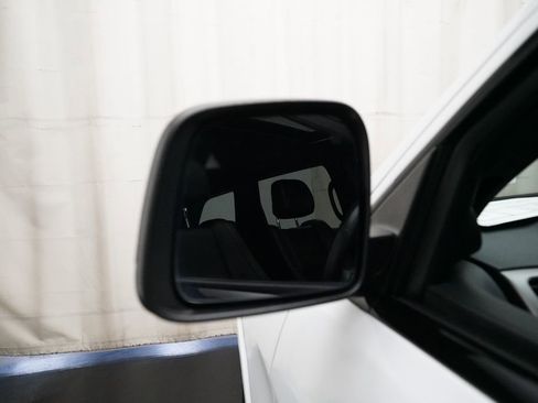 Used 2019 Jeep Grand Cherokee Altitude AWD/4WD image 25