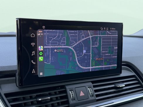 Used 2024 Audi Q5 e Premium w/ Convenience Package image 77