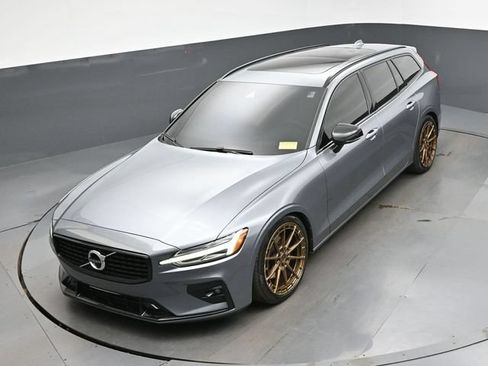 Used 2021 Volvo V60 T6 R-Design w/ Advanced Package FWD image 19