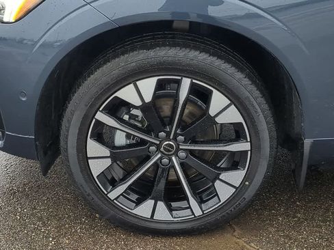Certified 2026 Volvo XC60 B5 Plus w/ Protection Package Premier image 13