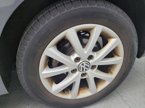 Used 2013 Volkswagen Jetta SE FWD image 31