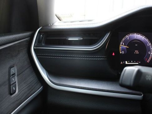 Used 2021 Jeep Grand Cherokee L Limited AWD/4WD image 9