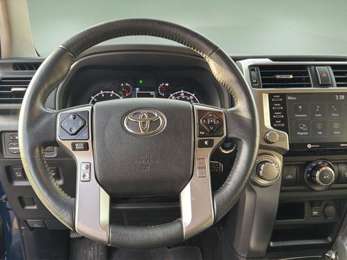Used 2022 Toyota 4Runner SR5 Premium image 23