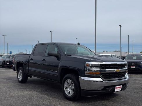 Used 2018 Chevrolet Silverado 1500 LT AWD/4WD image 2