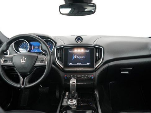 Used 2019 Maserati Ghibli S Q4 AWD/4WD image 10